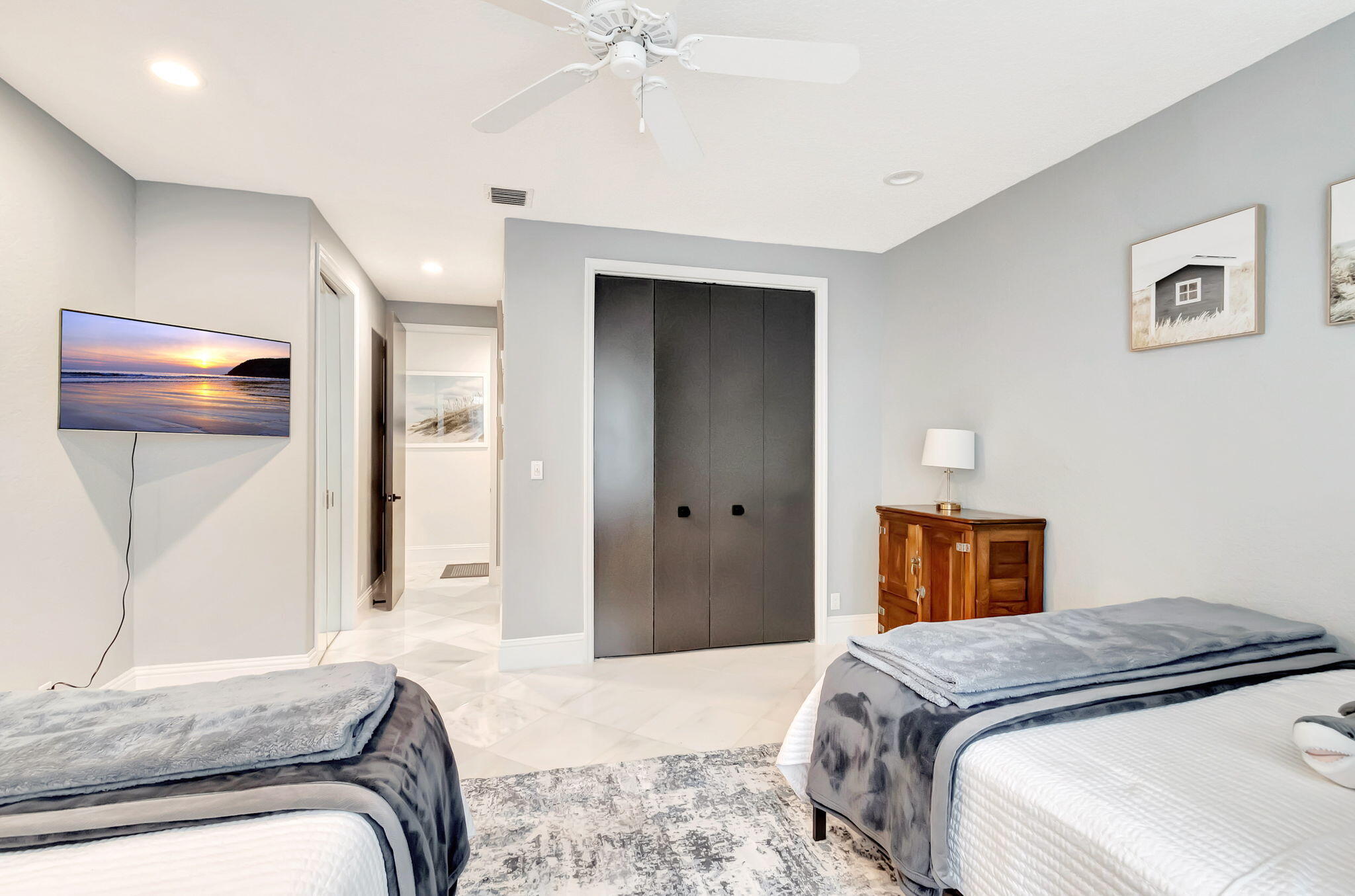 4872 Bocaire Boulevard