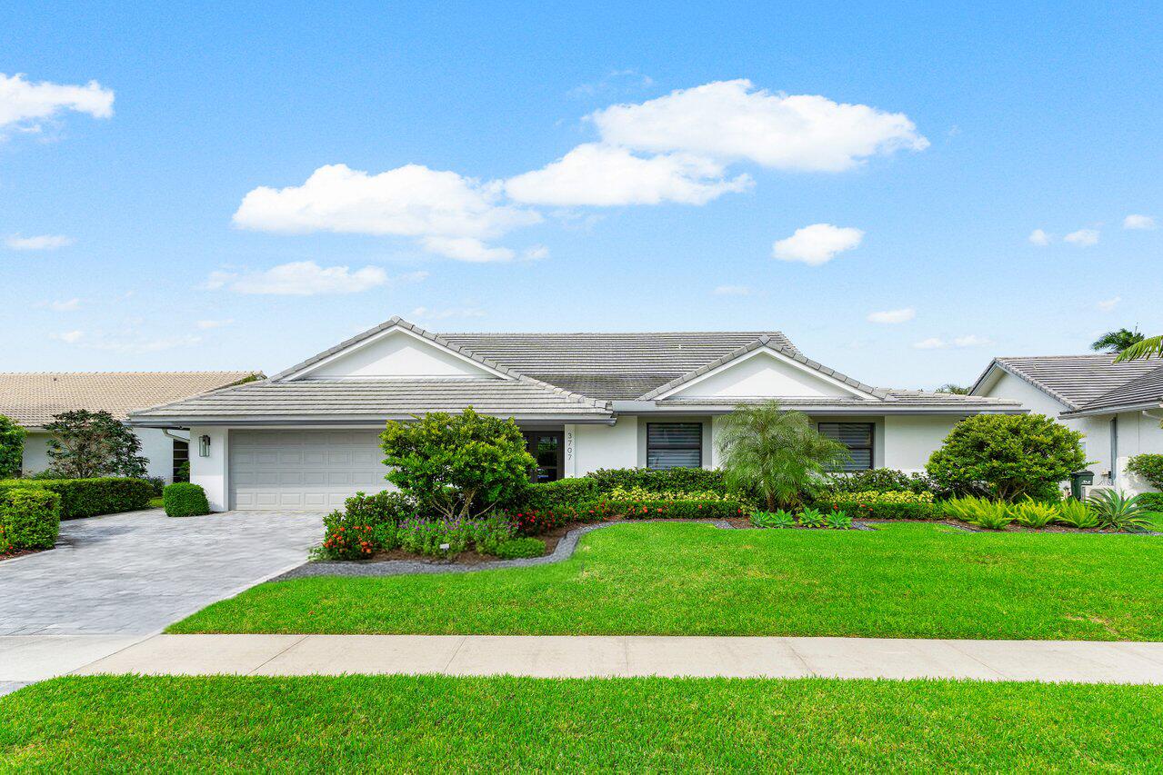 3707 Red Maple Circle