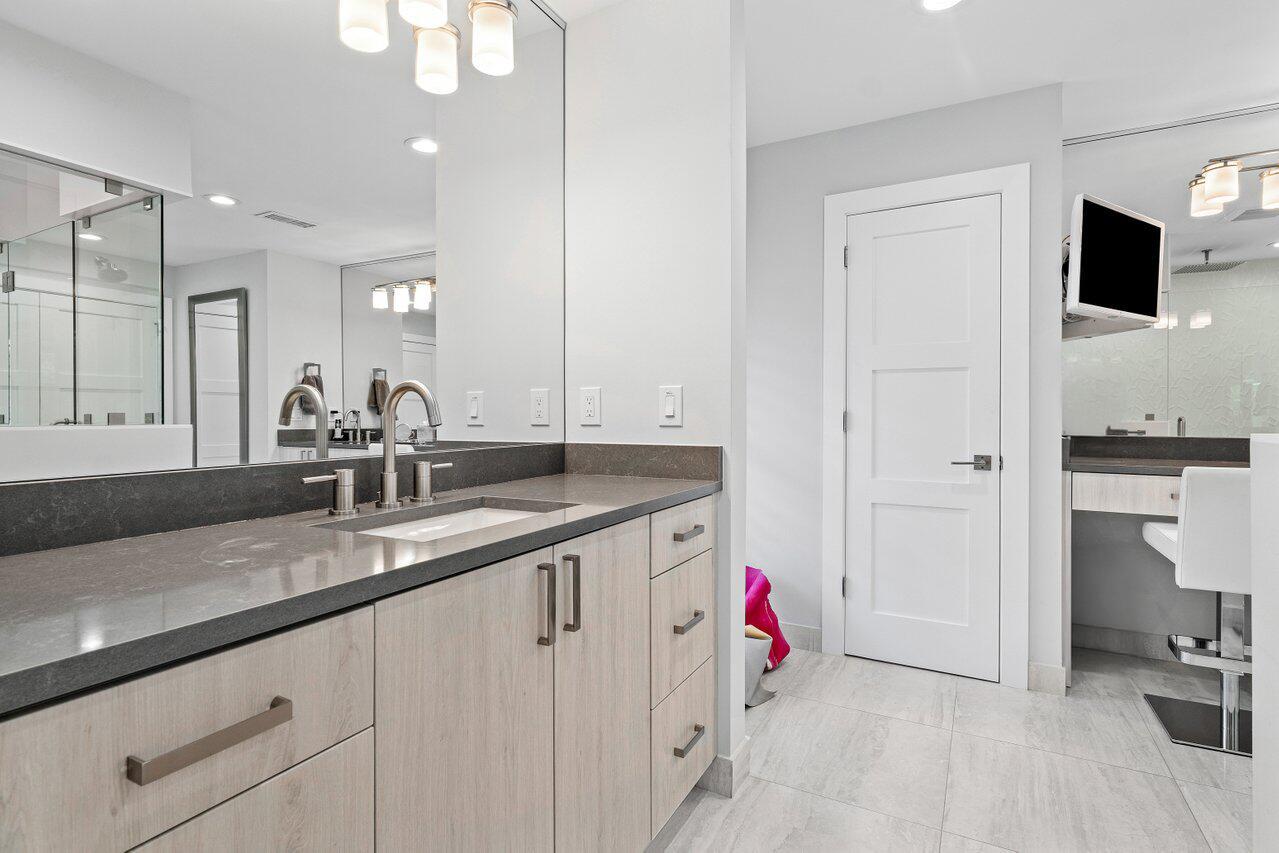 3707 Red Maple Circle