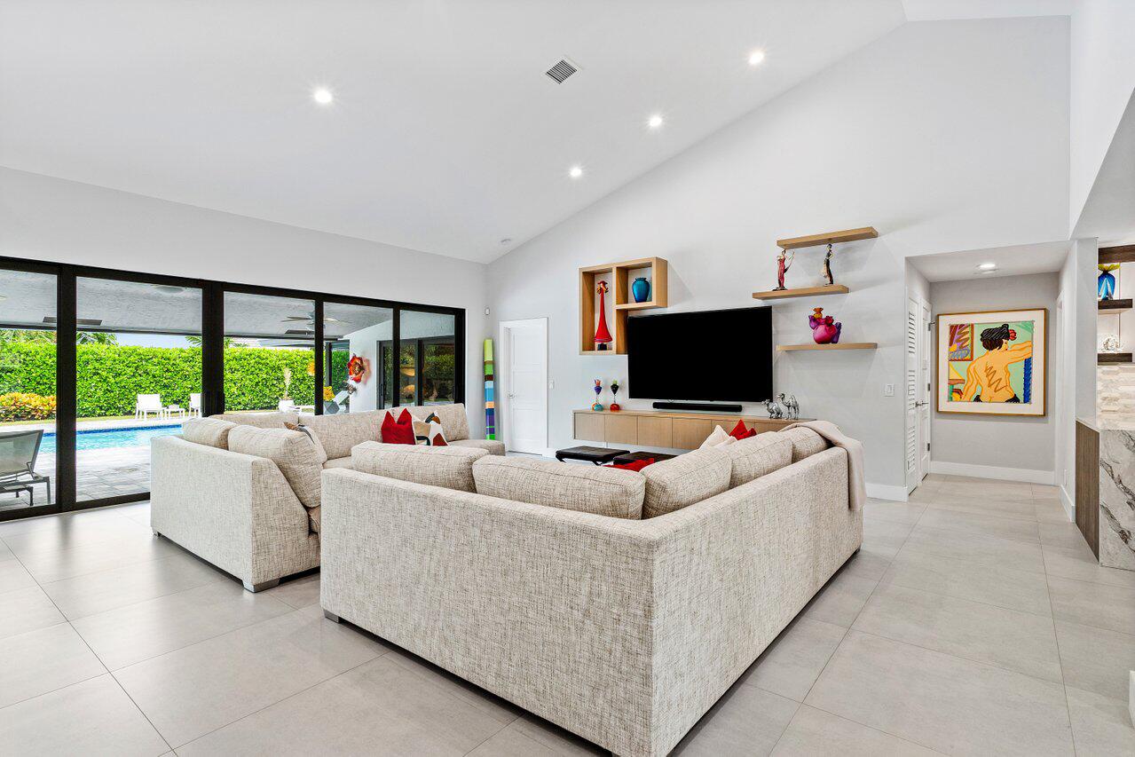 3707 Red Maple Circle