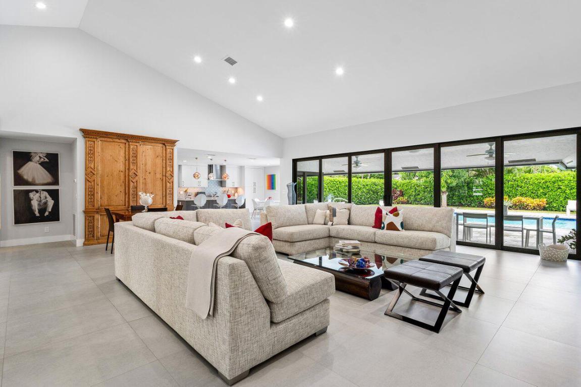 3707 Red Maple Circle