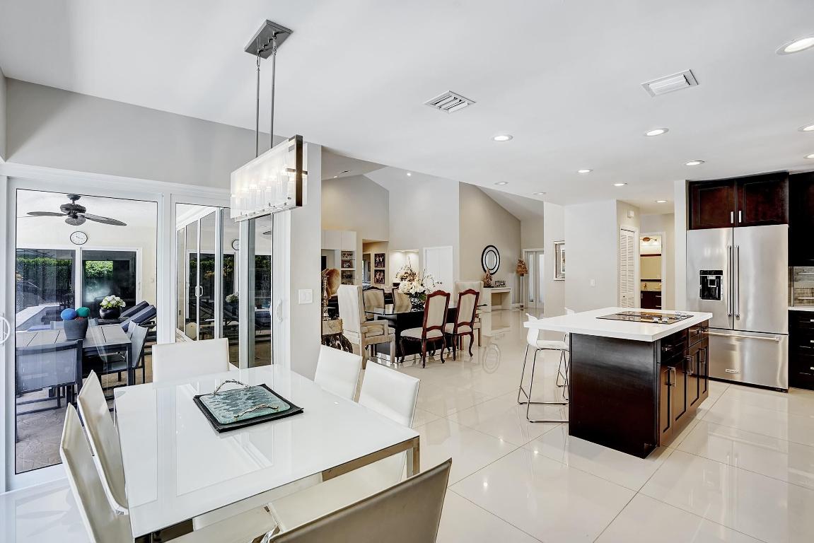 3952 Live Oak Boulevard