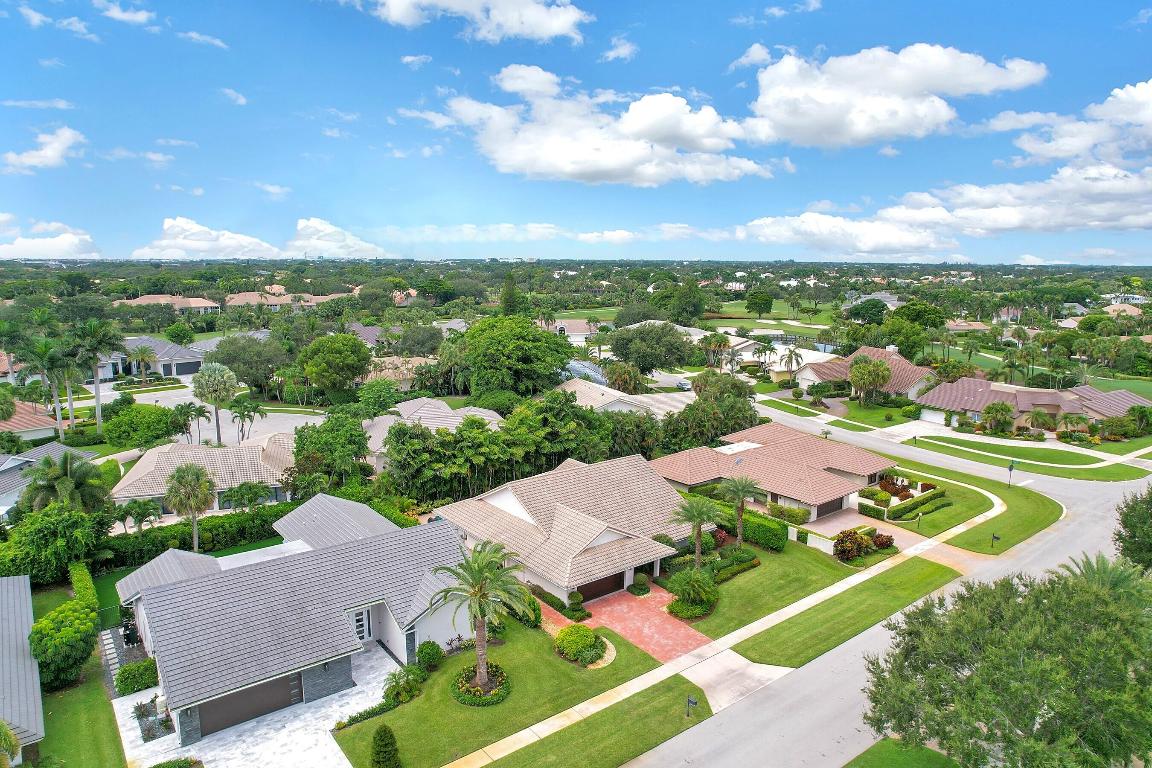 3952 Live Oak Boulevard