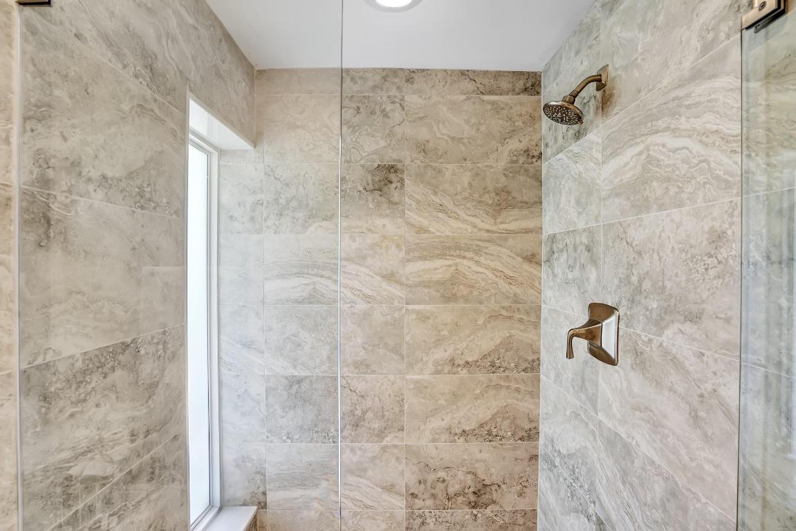 3952 Live Oak Boulevard