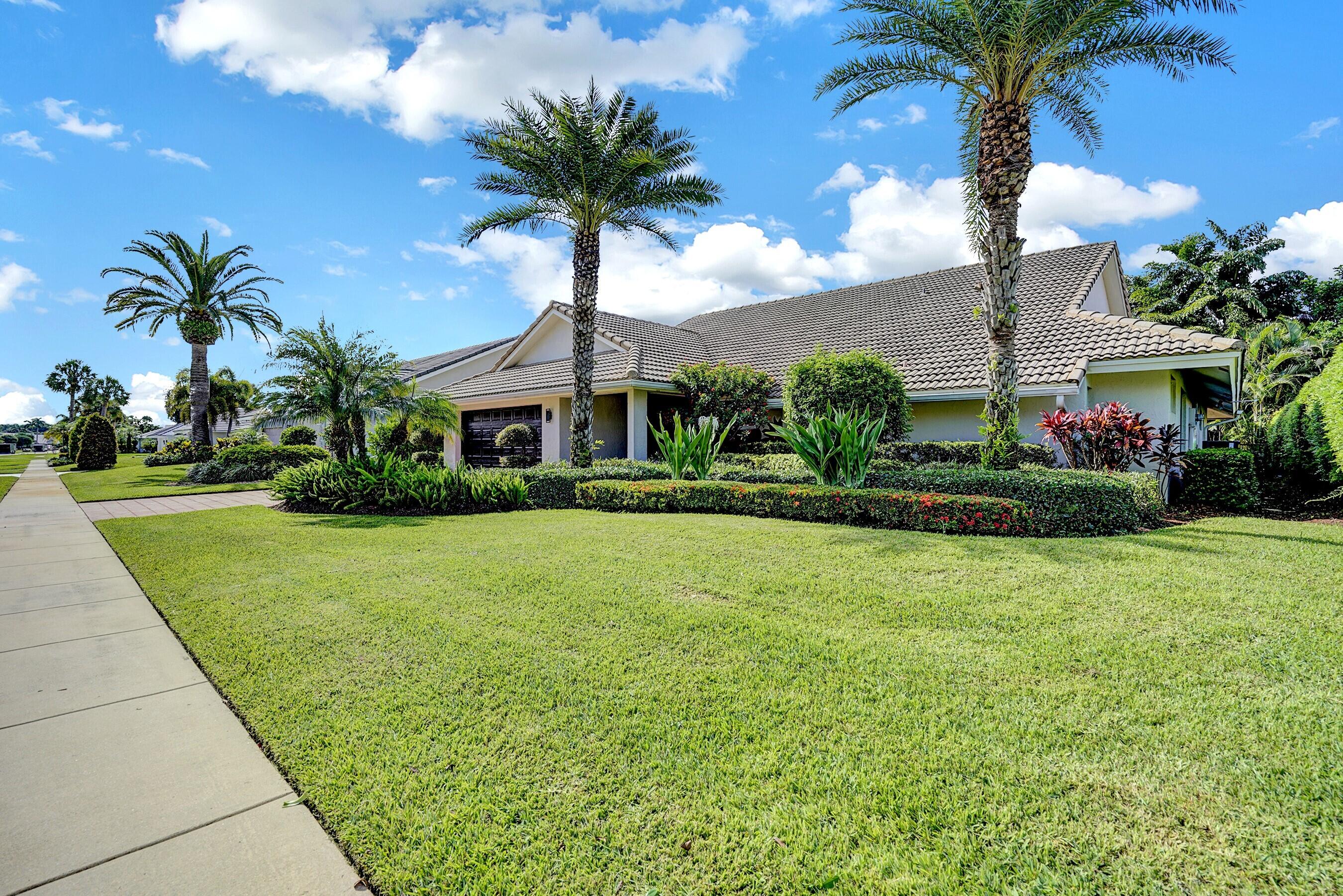 3952 Live Oak Boulevard