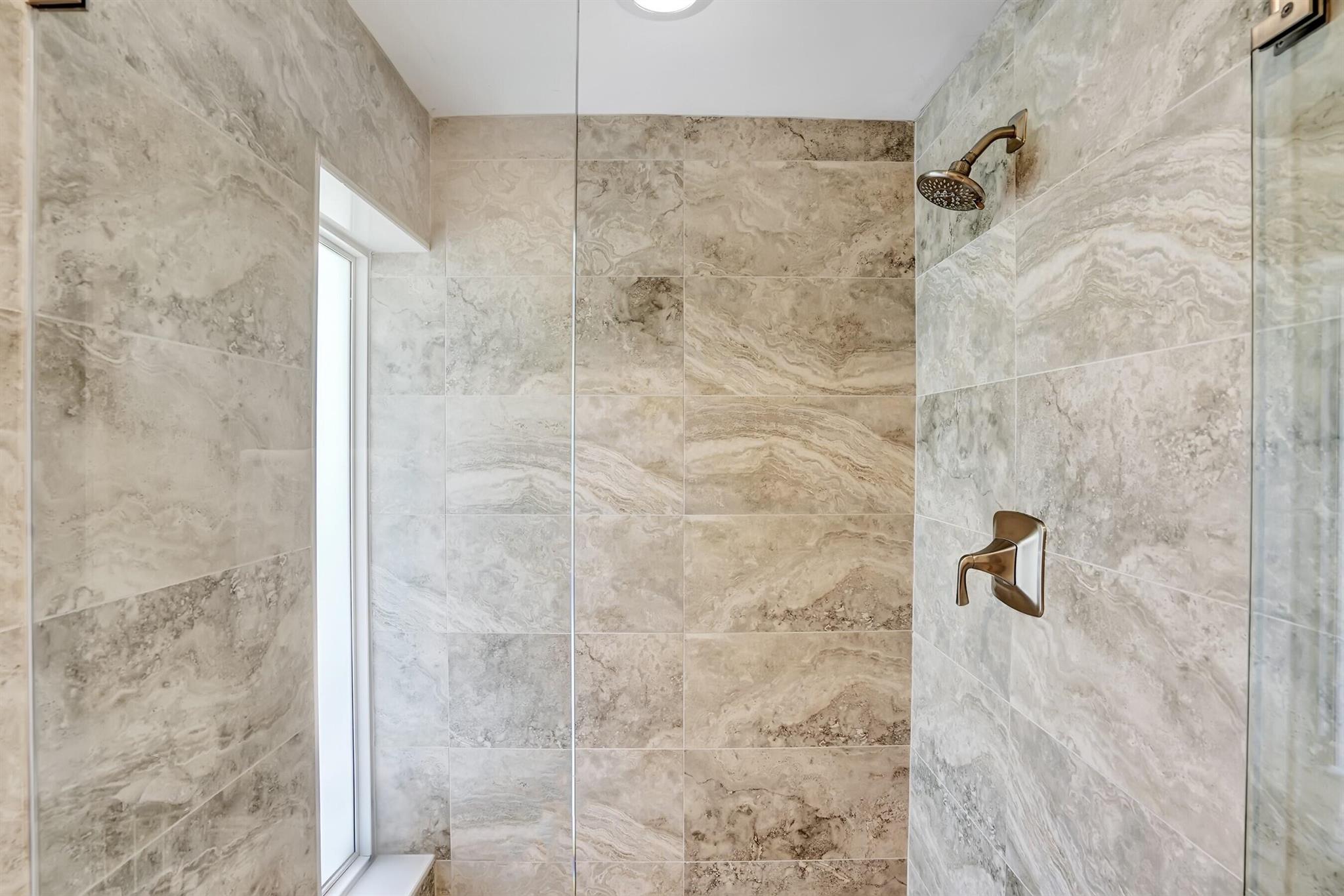 3952 Live Oak Boulevard