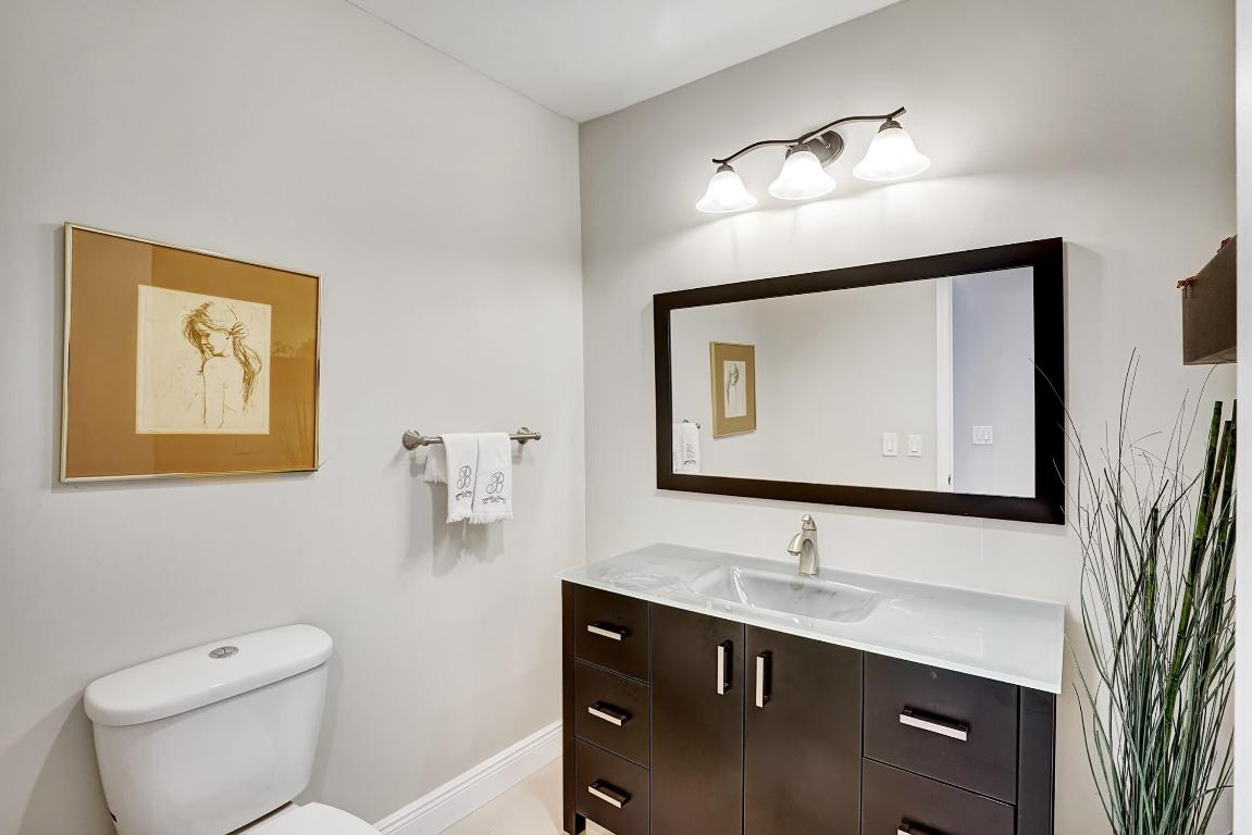 3952 Live Oak Boulevard