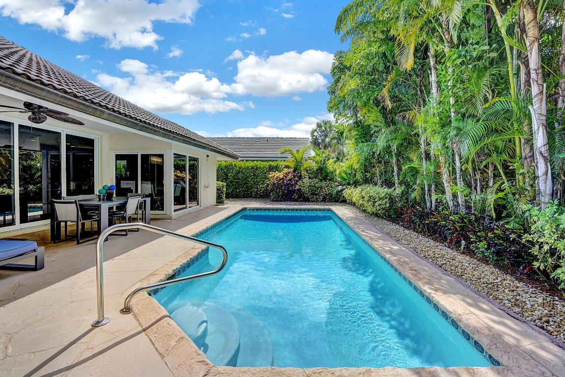 3952 Live Oak Boulevard