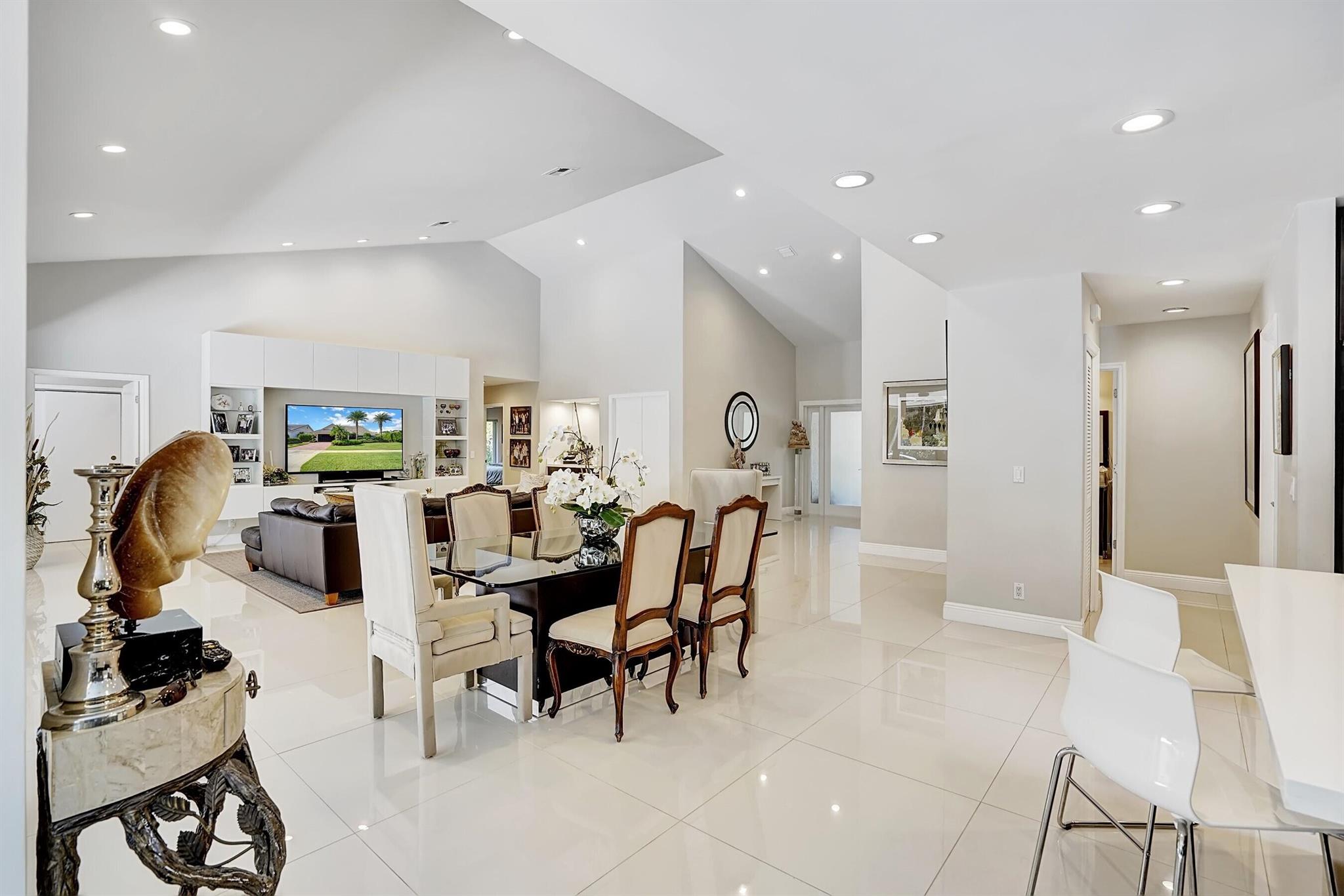 3952 Live Oak Boulevard