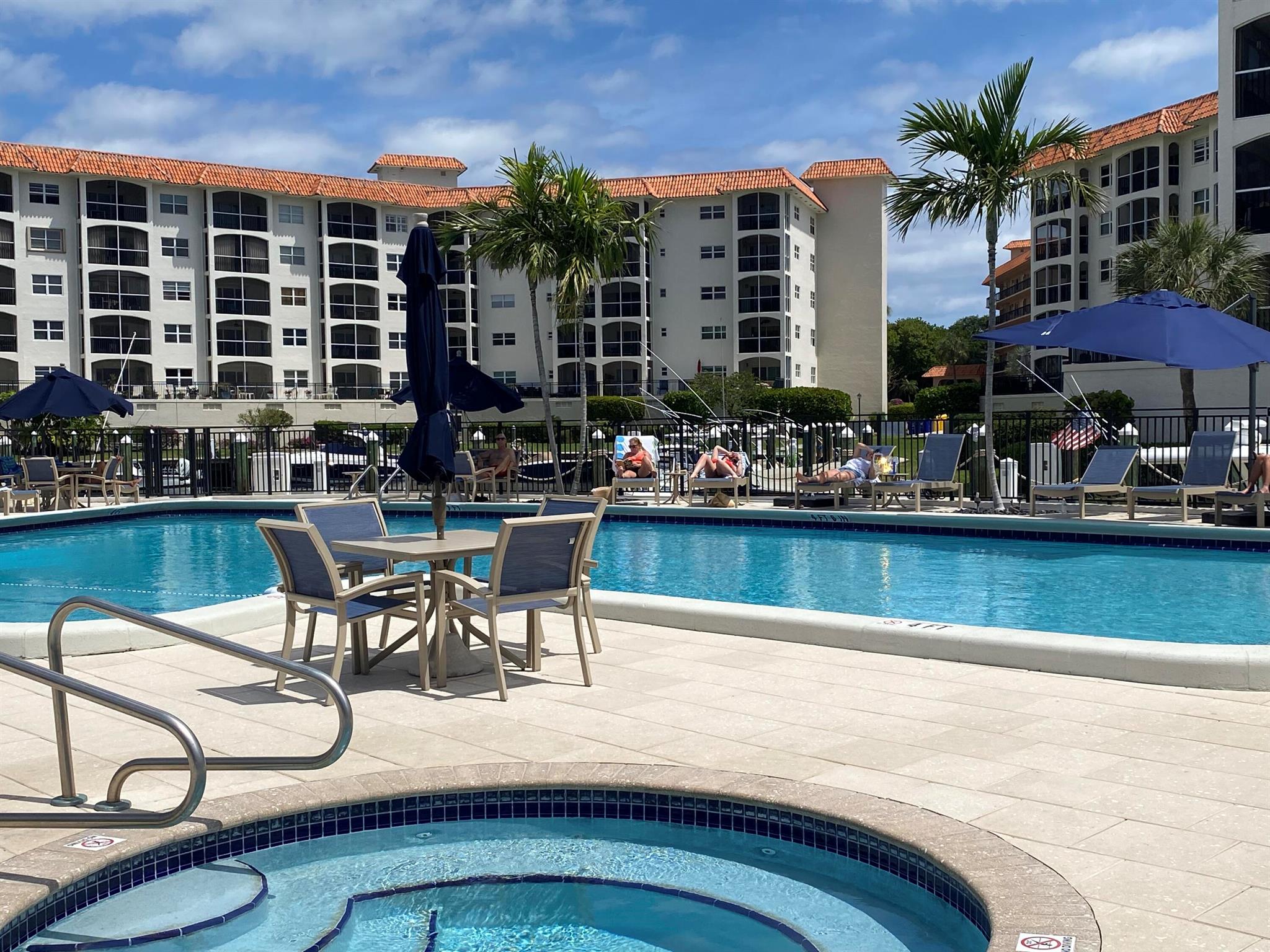 2871 N Ocean Boulevard M230