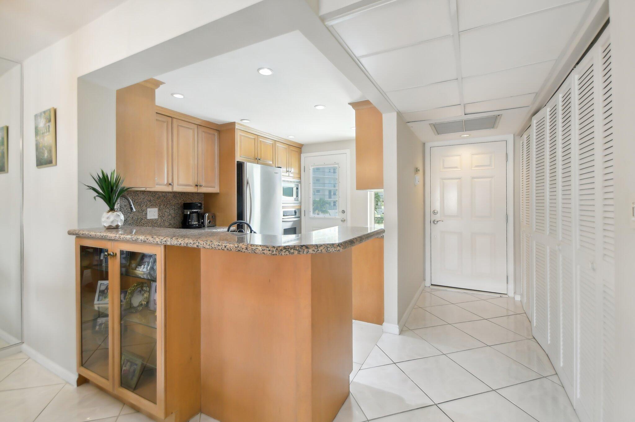 2871 N Ocean Boulevard M230