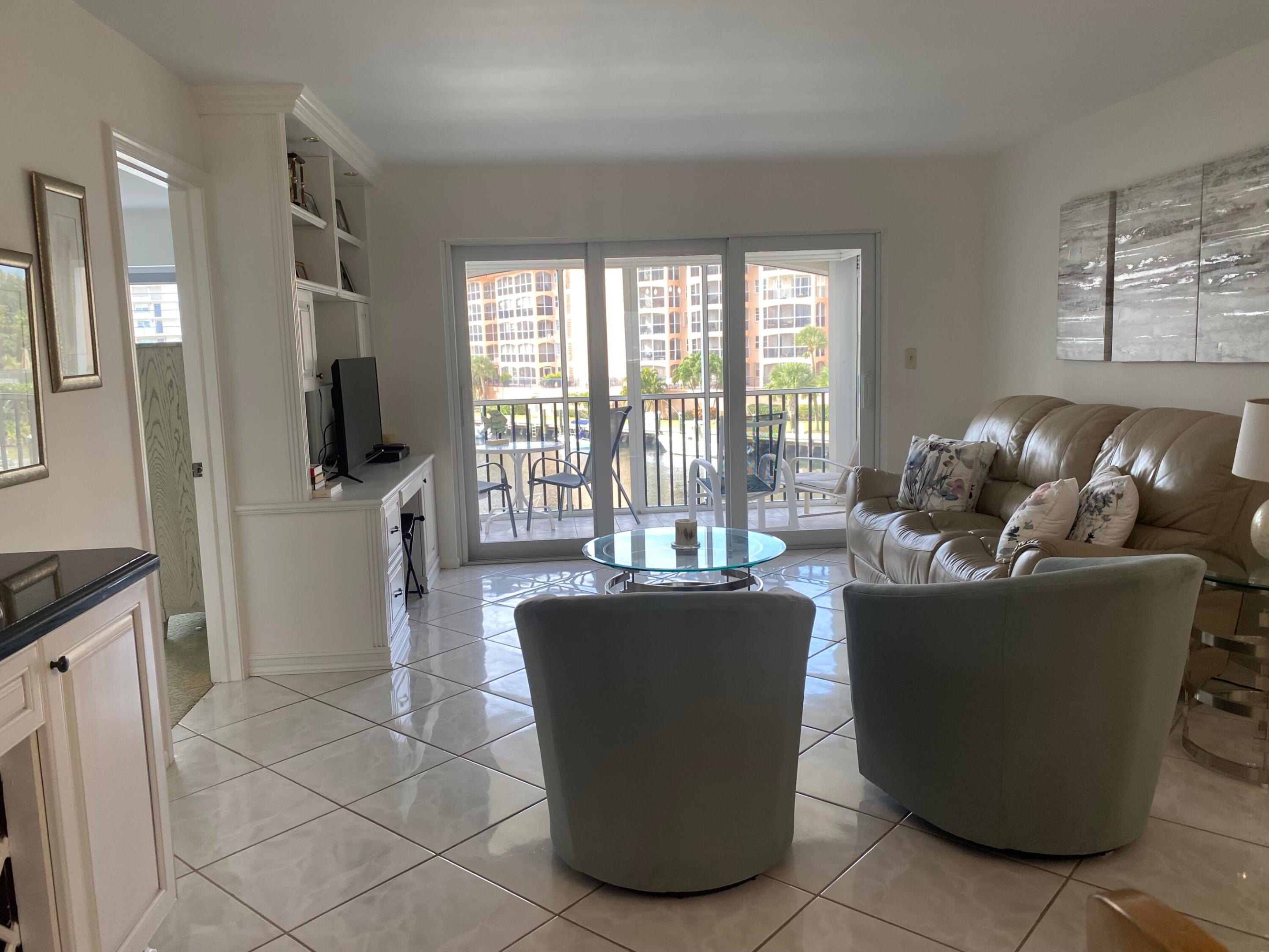 2871 N Ocean Boulevard M230