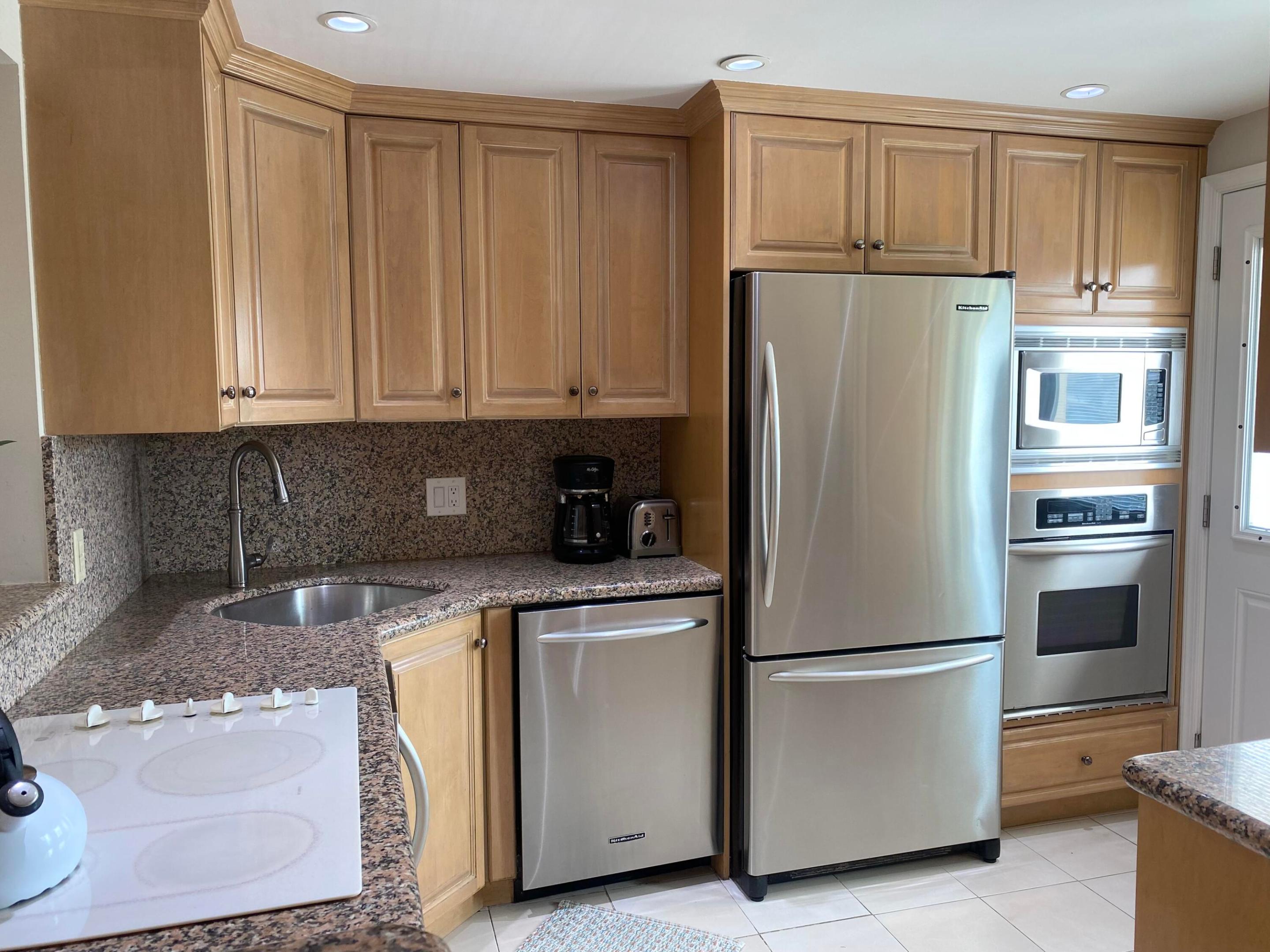 2871 N Ocean Boulevard M230