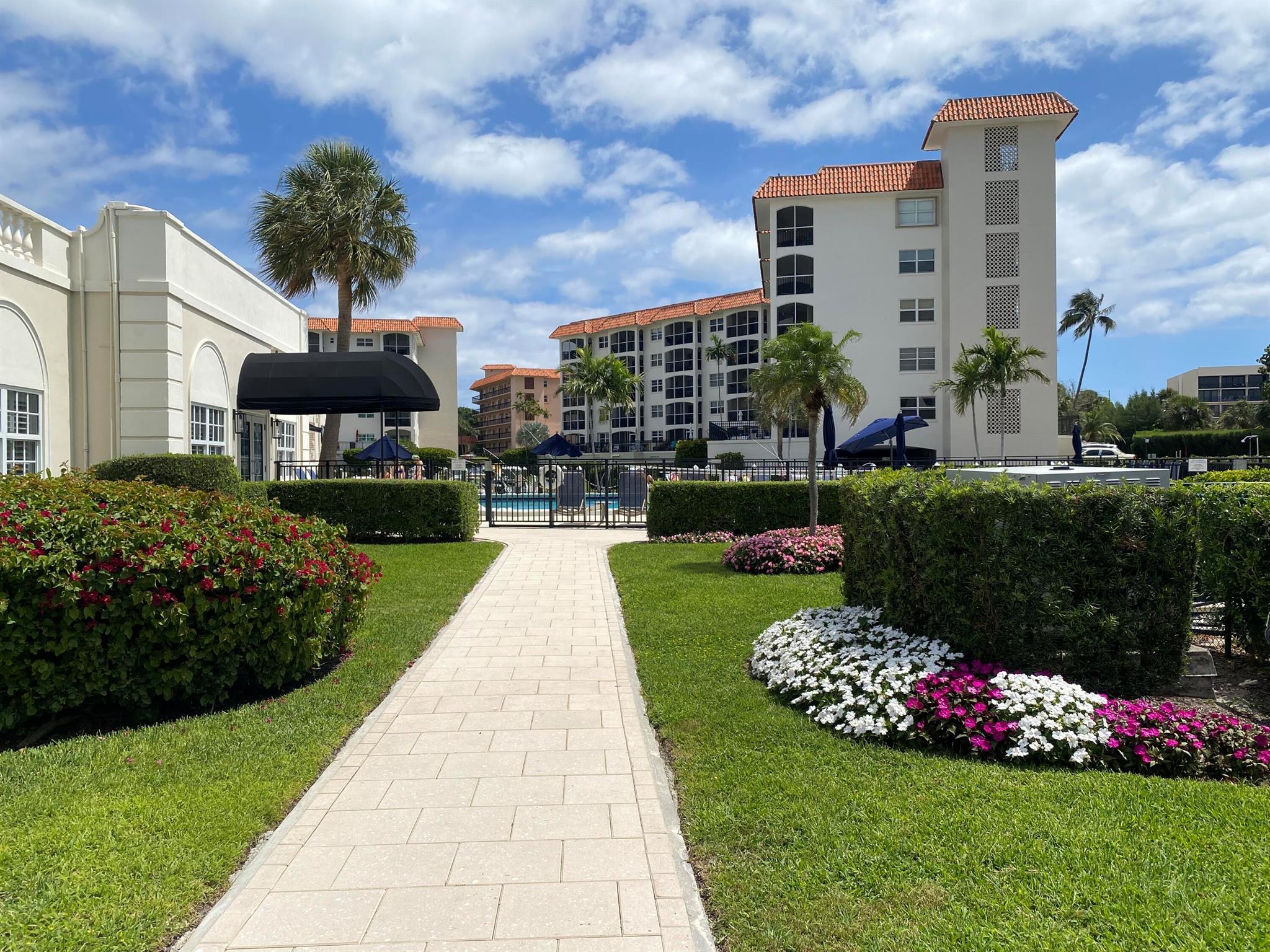 2871 N Ocean Boulevard M230