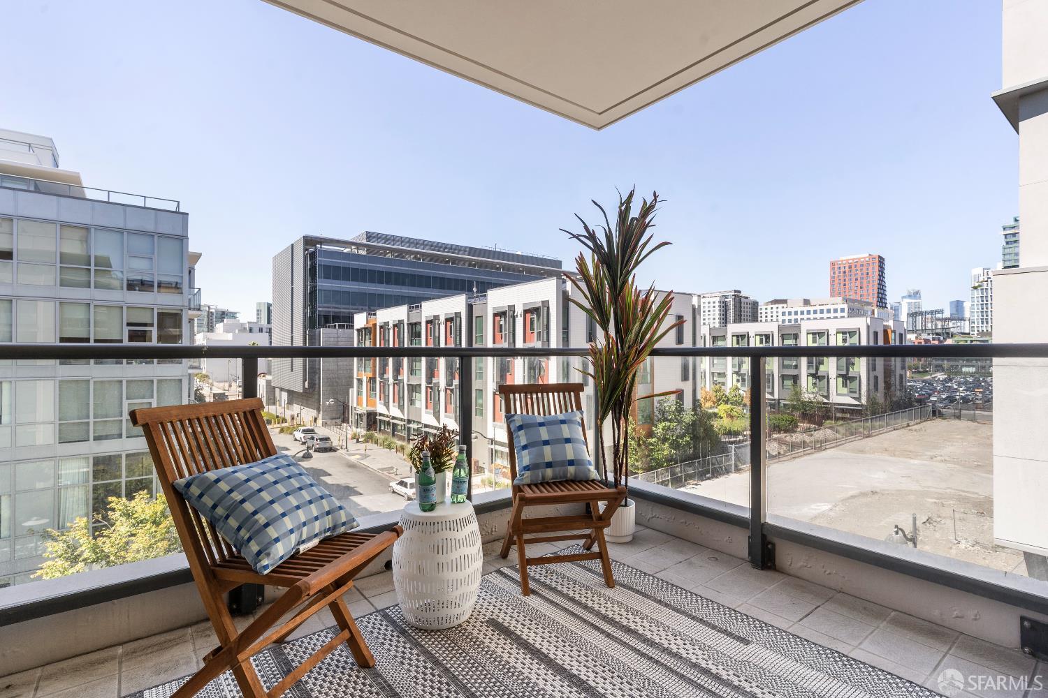 325 China Basin Street # 416