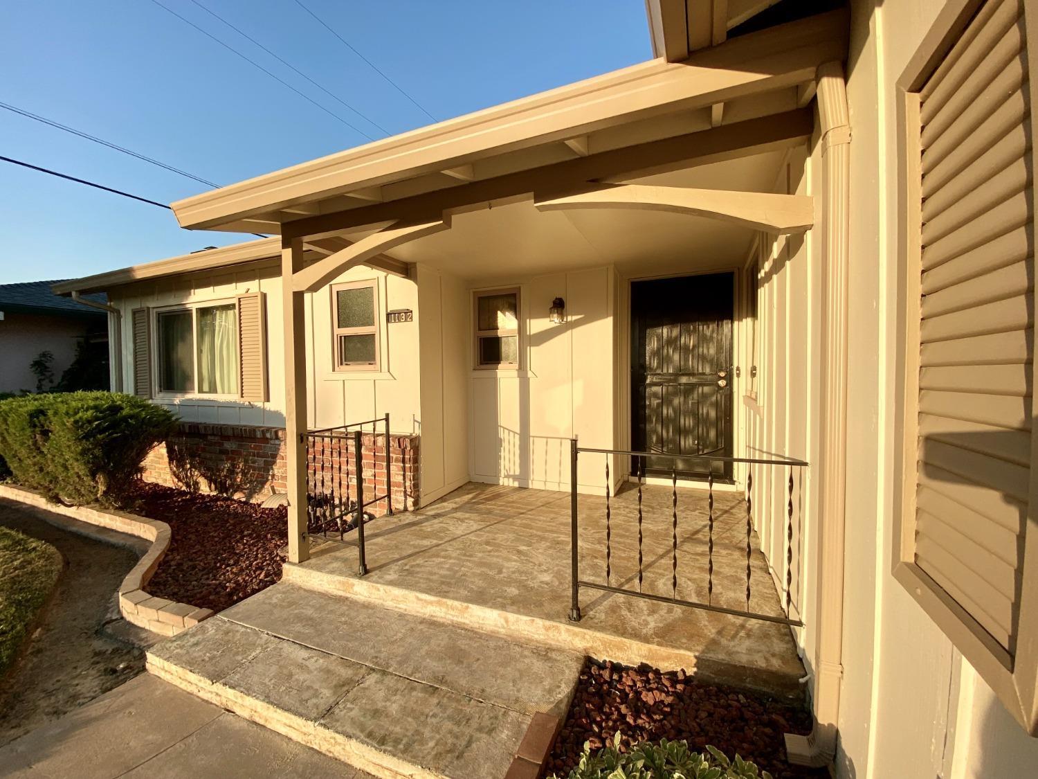 1132 S Orange Avenue