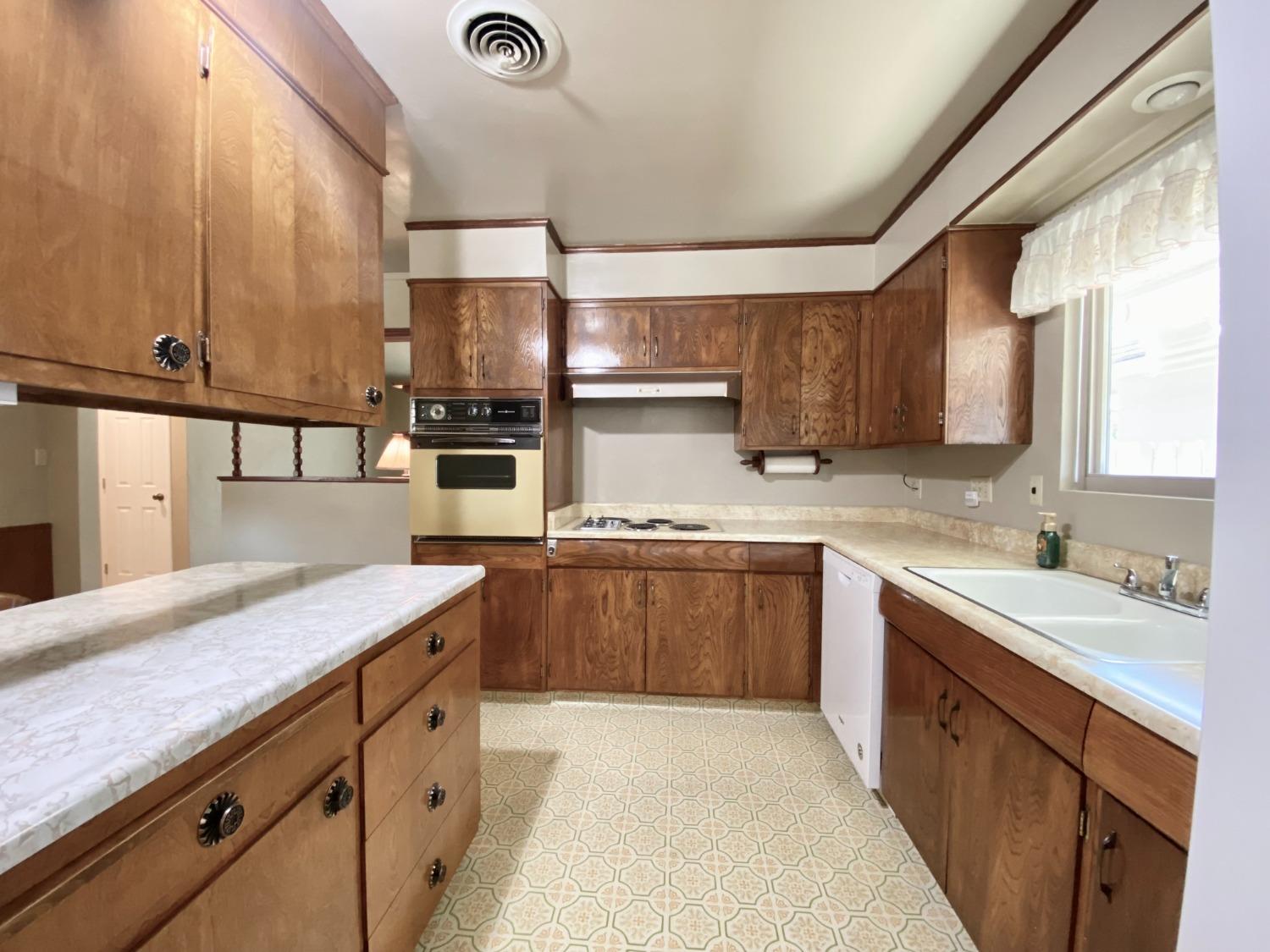 1132 S Orange Avenue