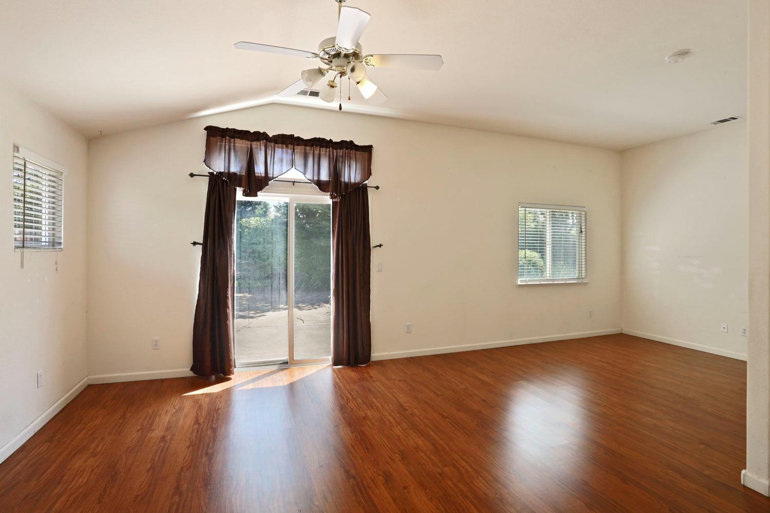 952 Shortland Circle