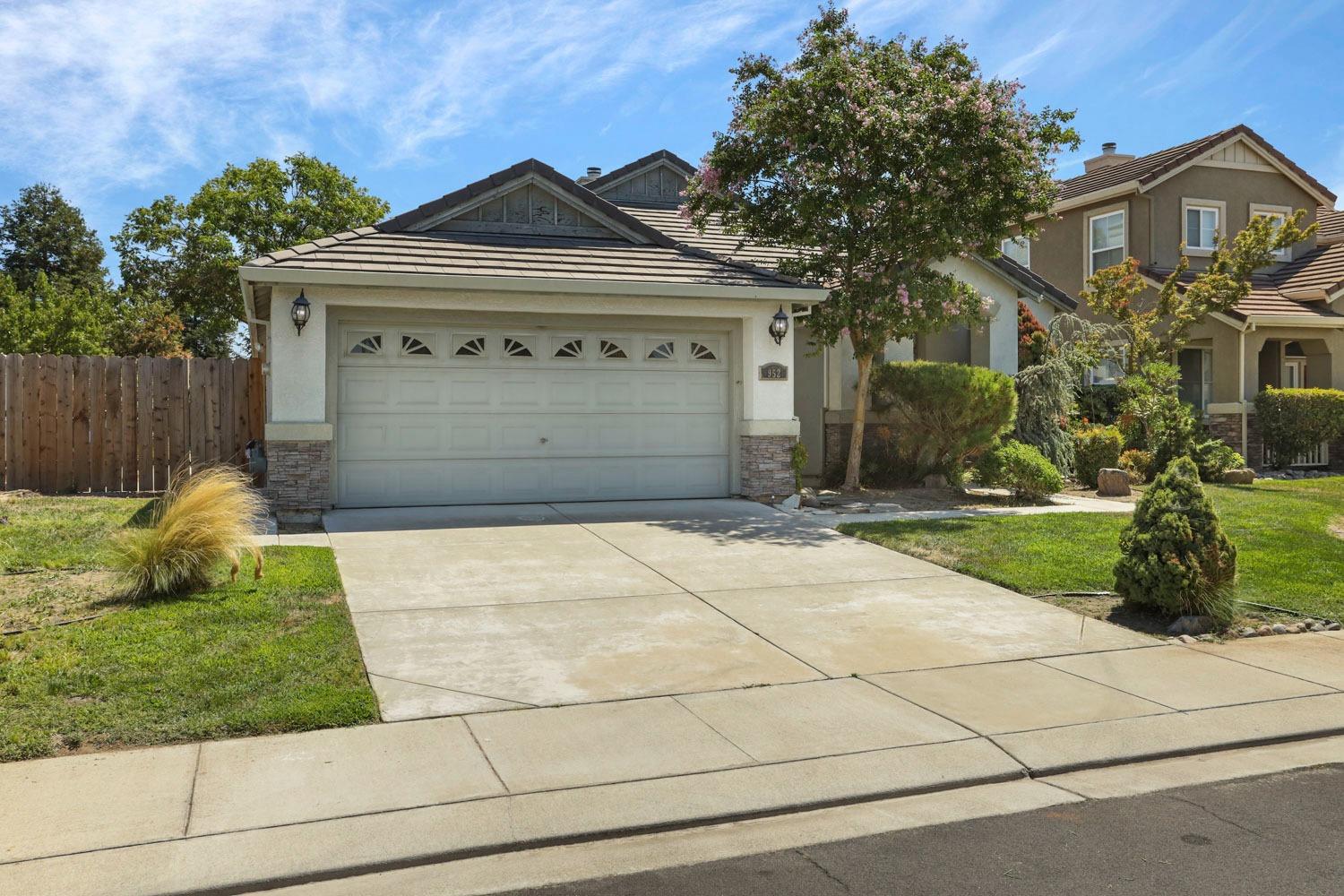 952 Shortland Circle