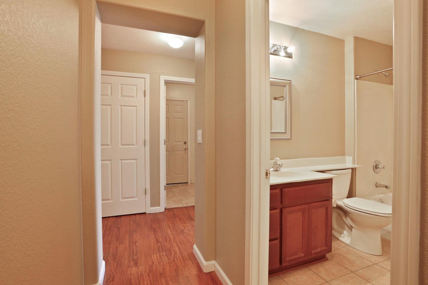 952 Shortland Circle