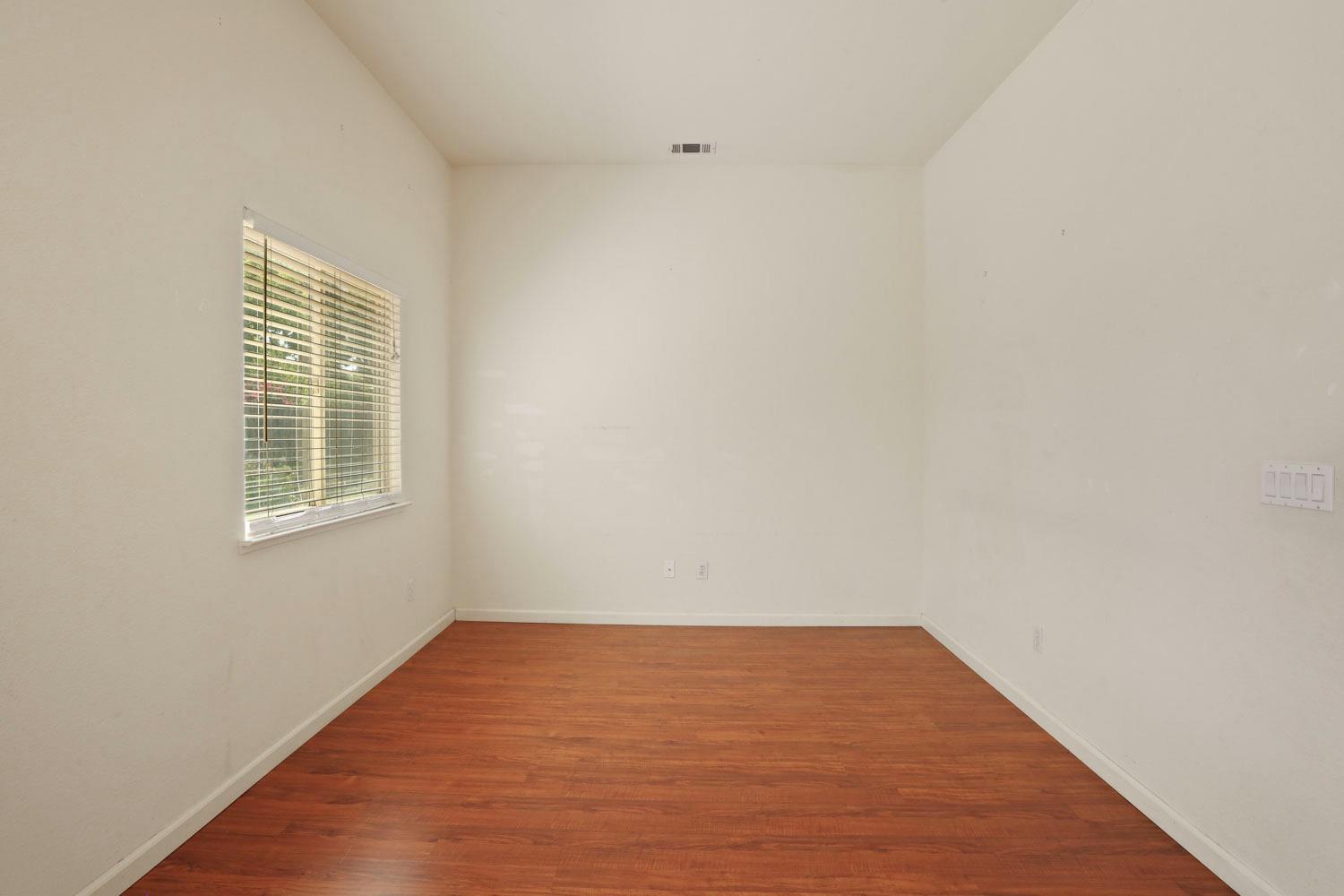 952 Shortland Circle