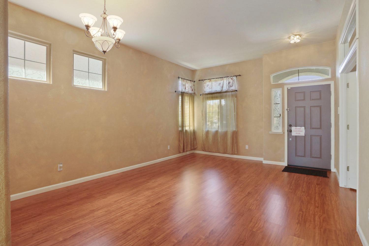 952 Shortland Circle