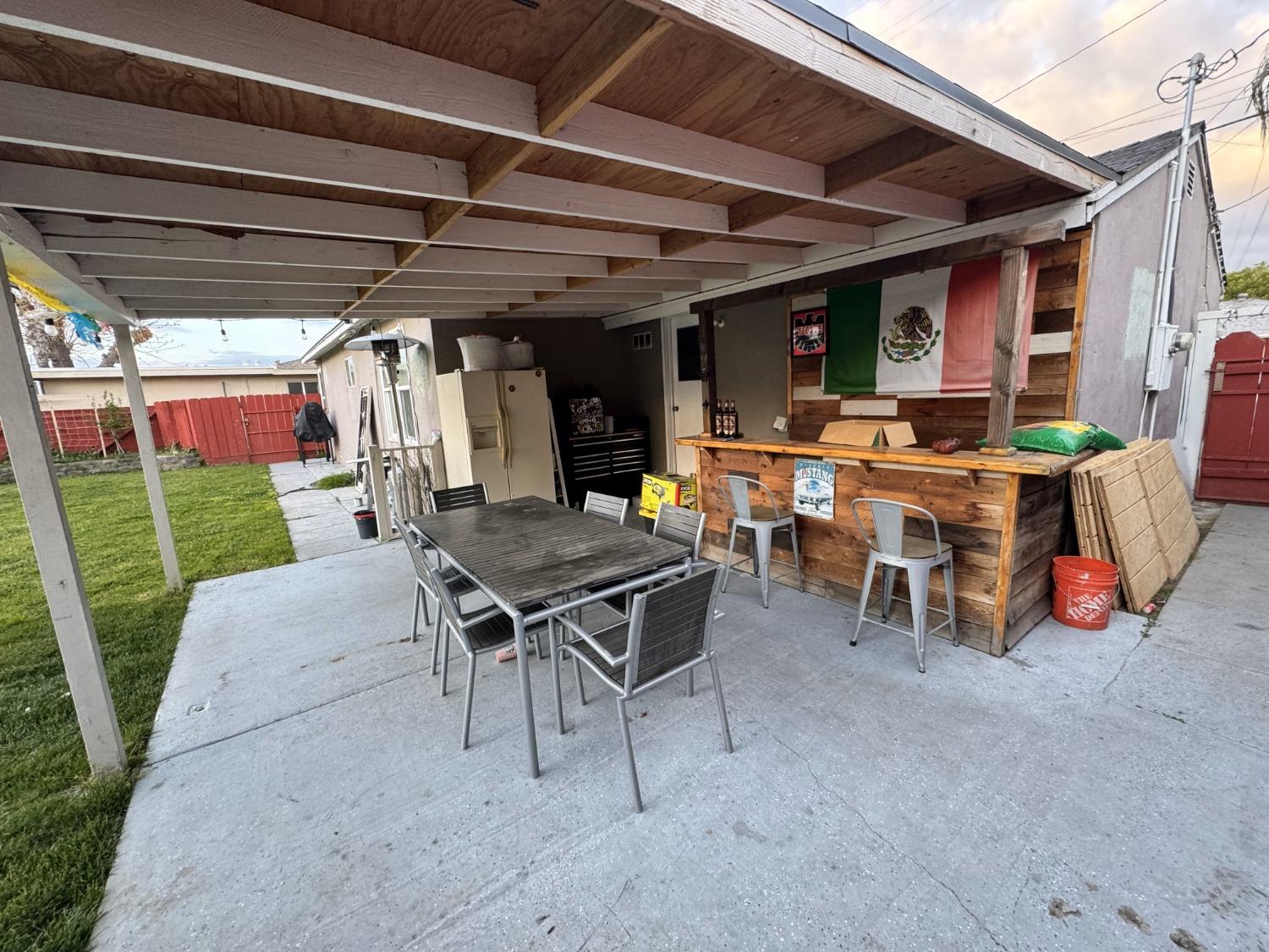 2203 6th Street