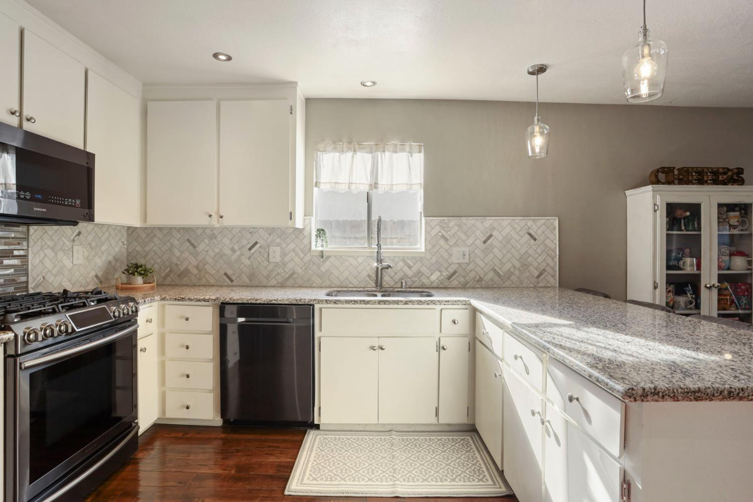 1109 Pepperwood Drive