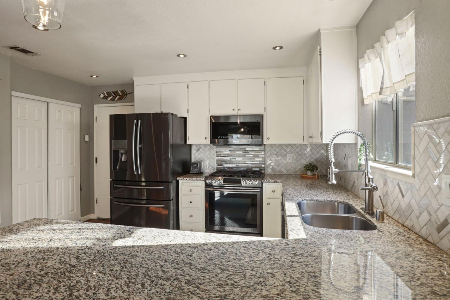 1109 Pepperwood Drive