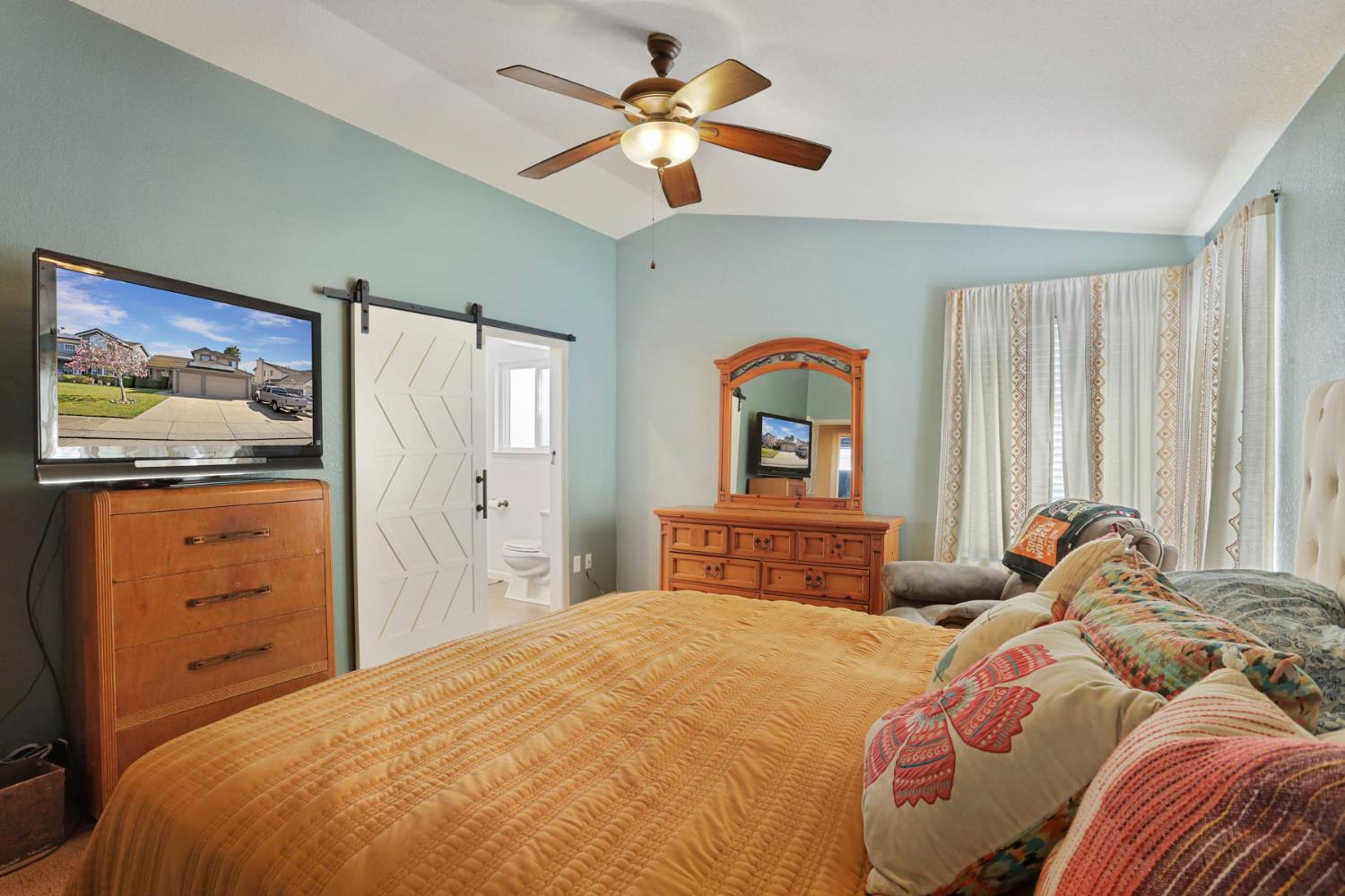 14310 Cedar Valley Drive