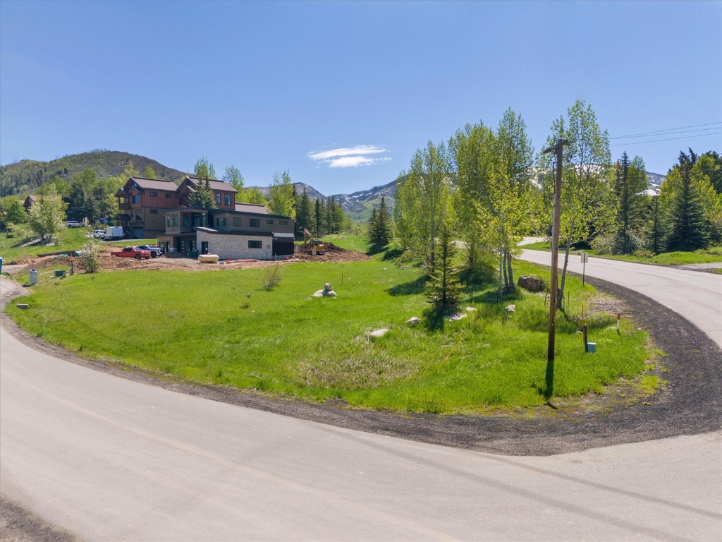 1205 Harwig CIRCLE