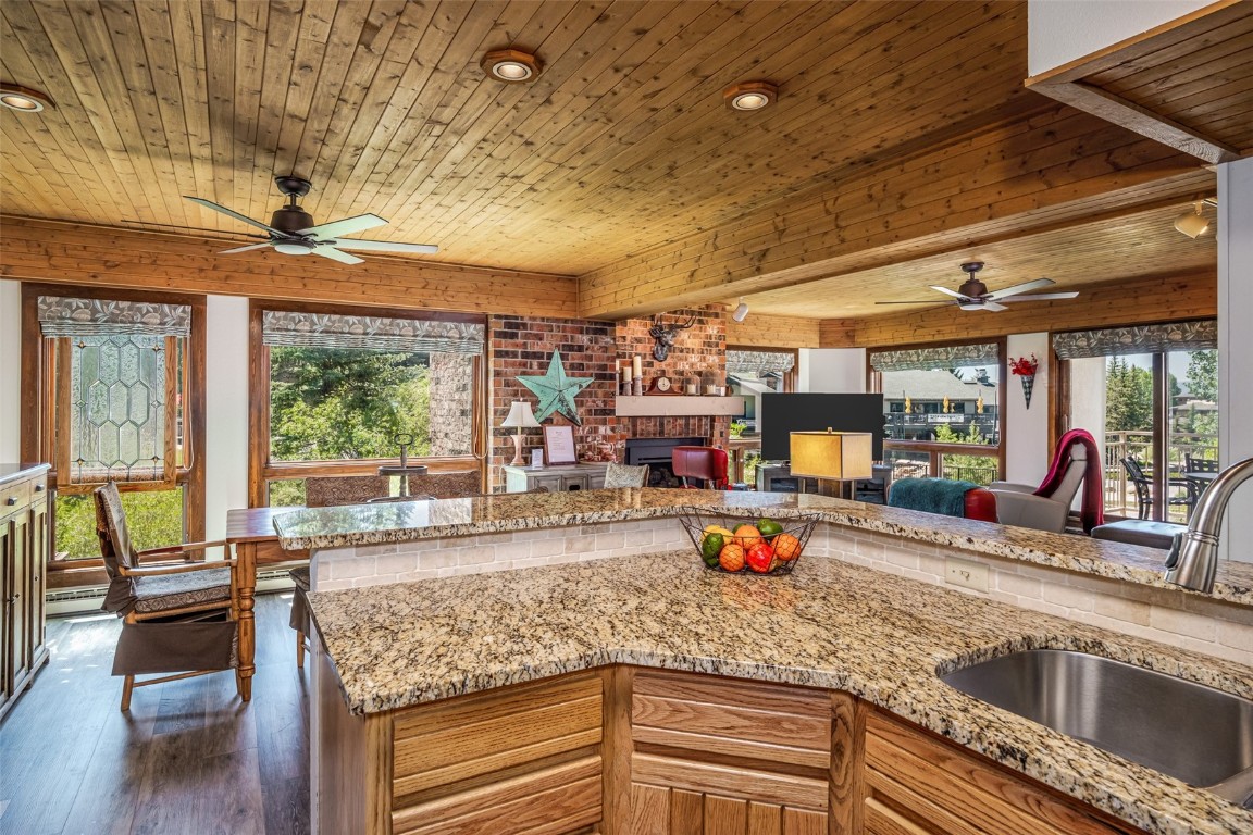 2286 Apres Ski WAY 203