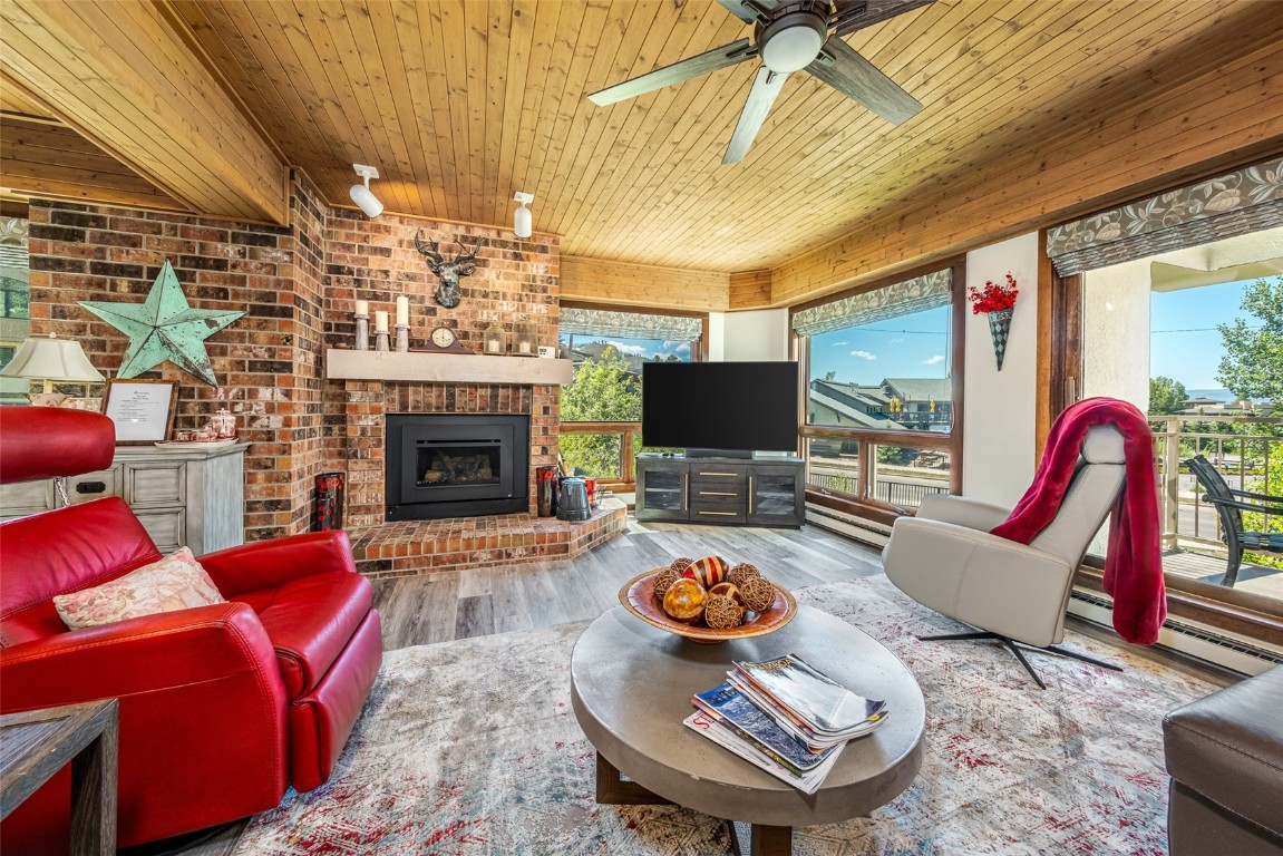 2286 Apres Ski WAY 203