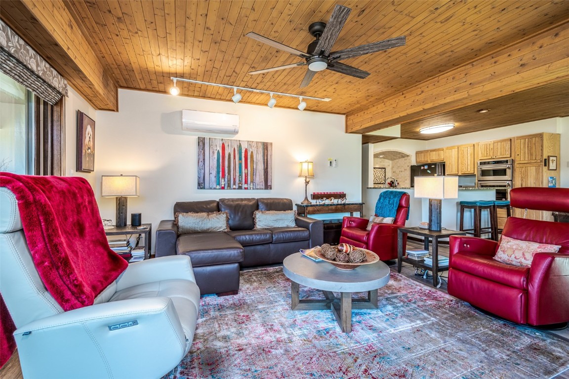 2286 Apres Ski WAY 203