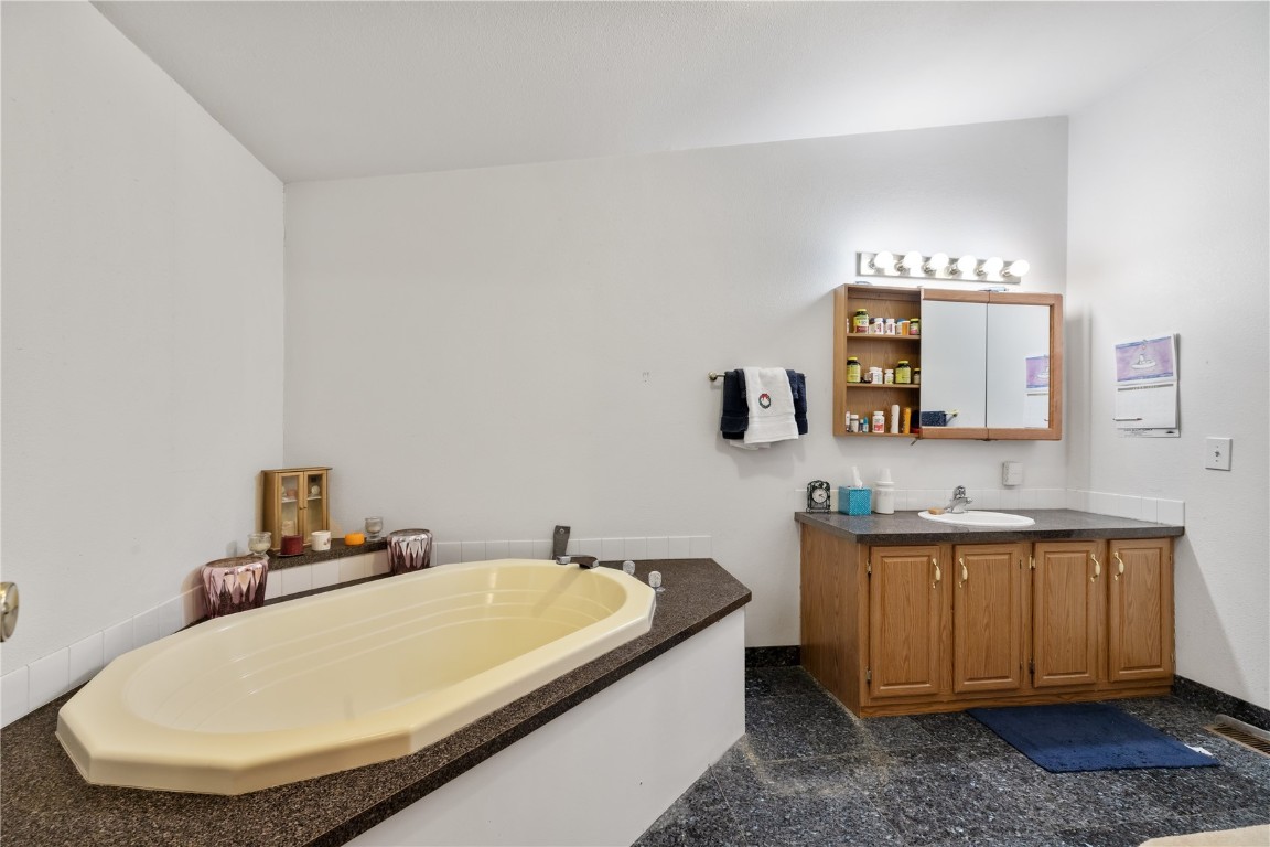 1553 Conestoga CIRCLE