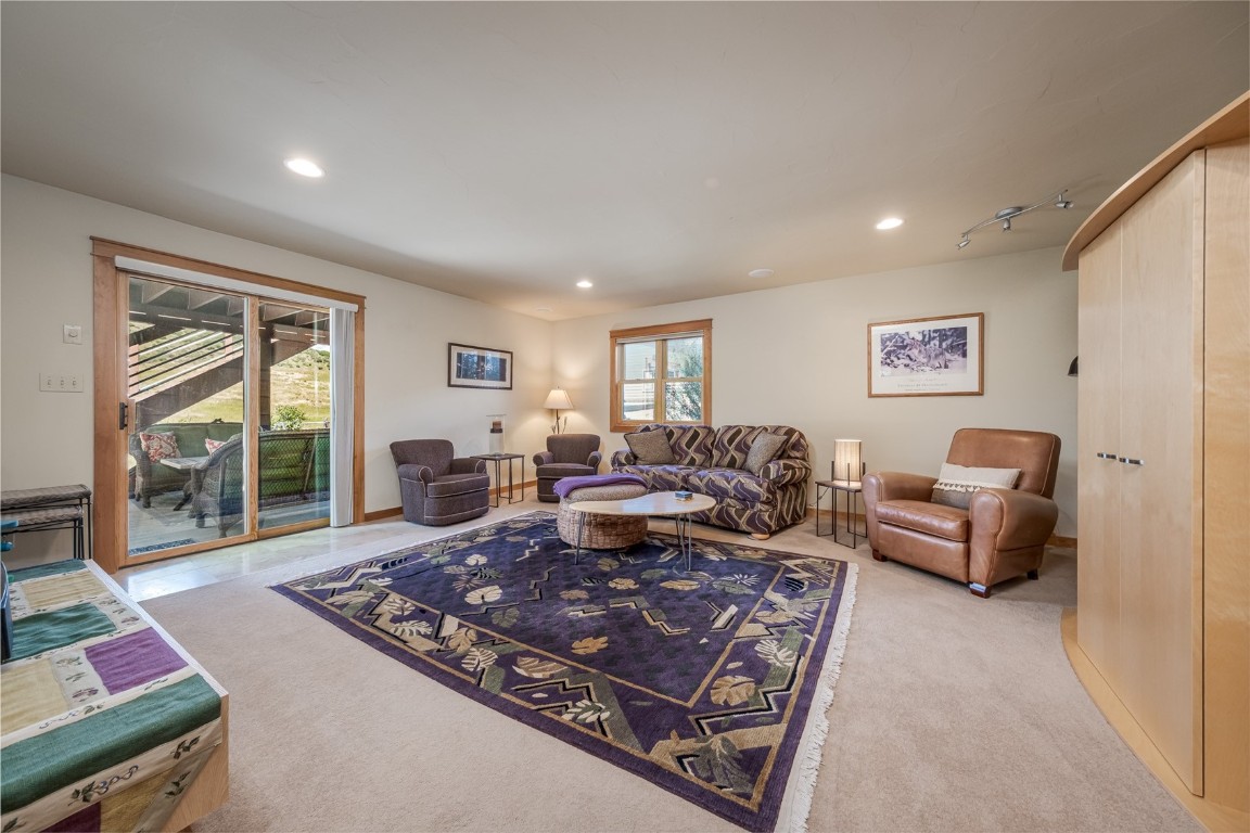 27373 Winchester COURT