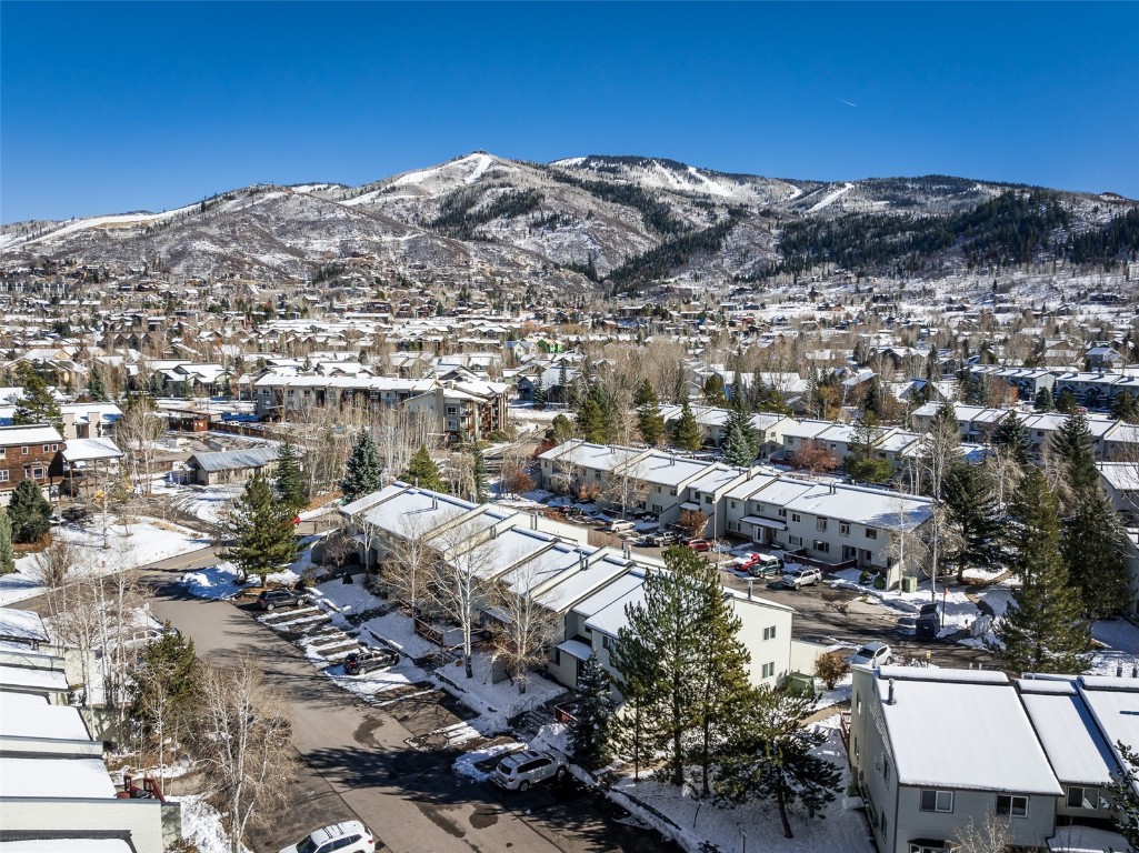 2 Cedar COURT -