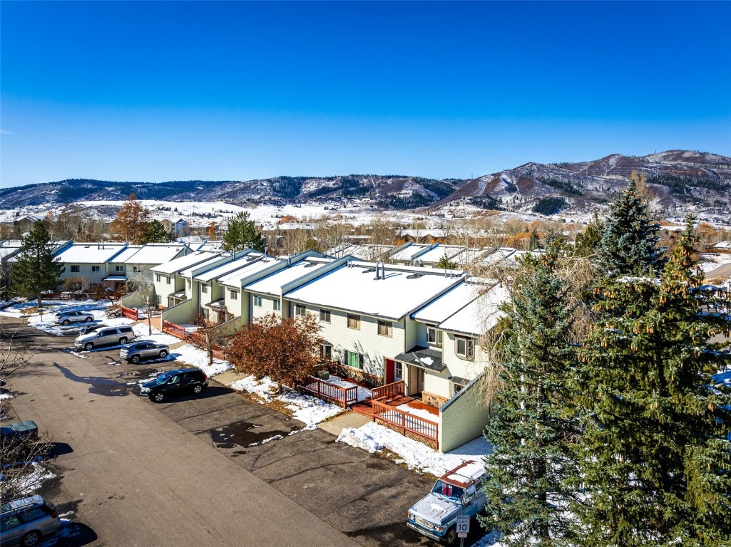 2 Cedar COURT -