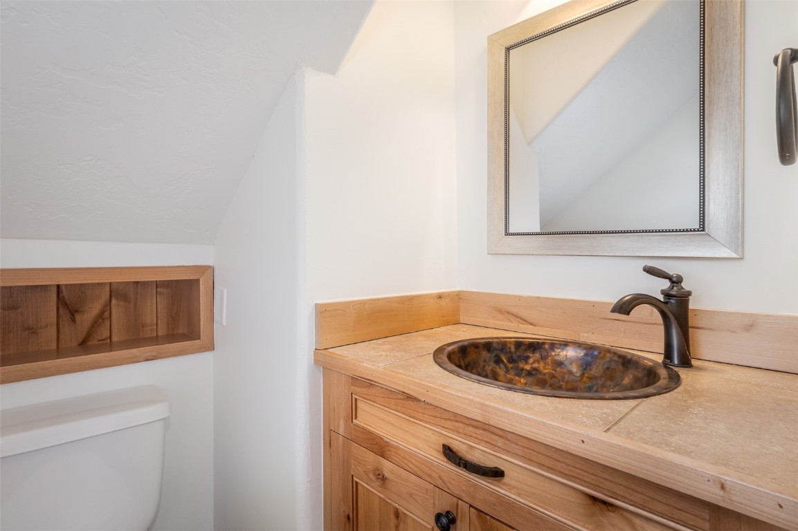 2 Cedar COURT -