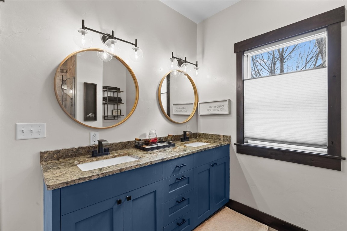 871 Dry Creek South ROAD