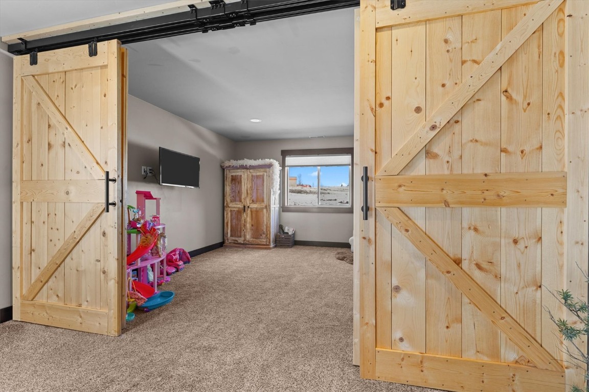 871 Dry Creek South ROAD