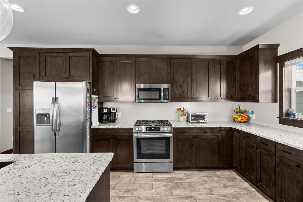 871 Dry Creek South ROAD