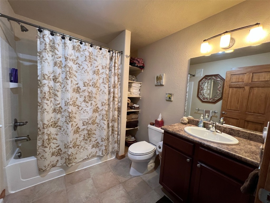 127 Oak Ridge CIRCLE 101