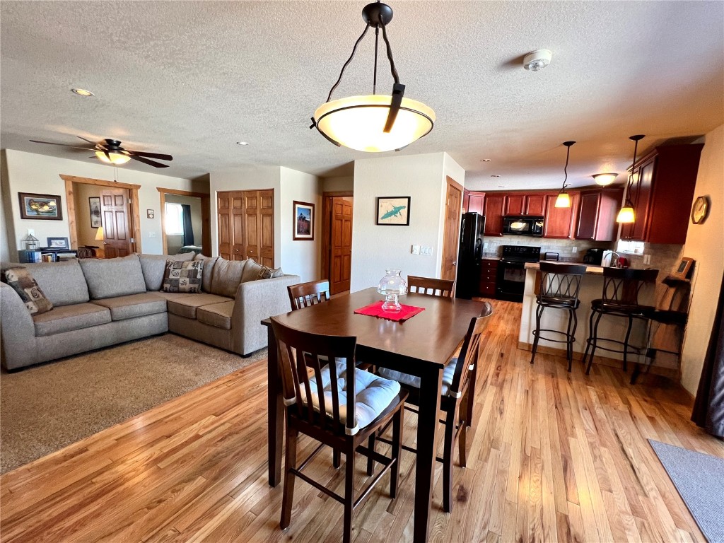 127 Oak Ridge CIRCLE 101
