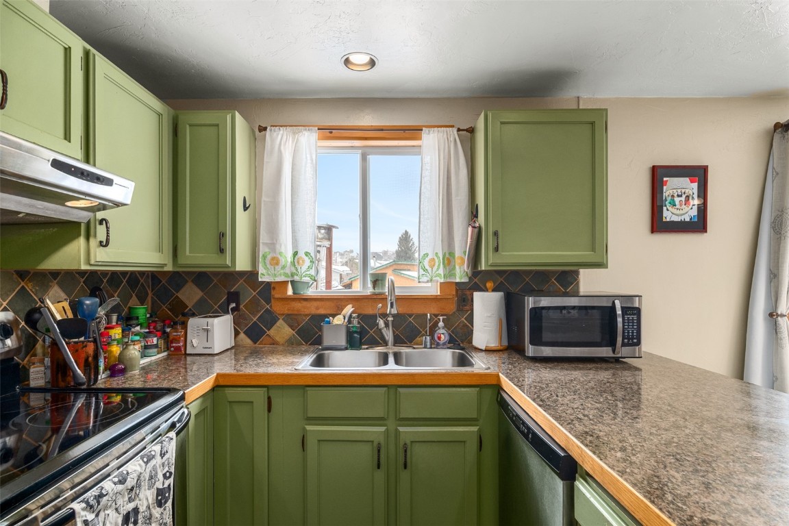 40519 Steamboat DRIVE