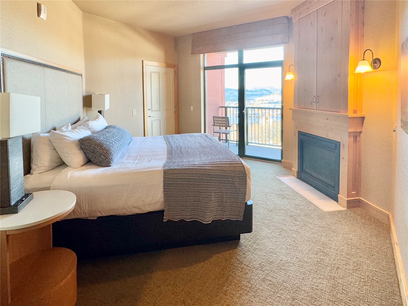 2300 Mount Werner 321