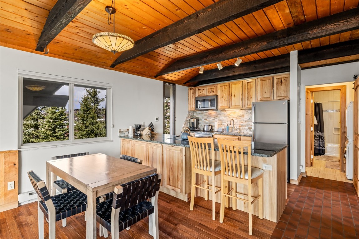 2560 Longthong ROAD 7