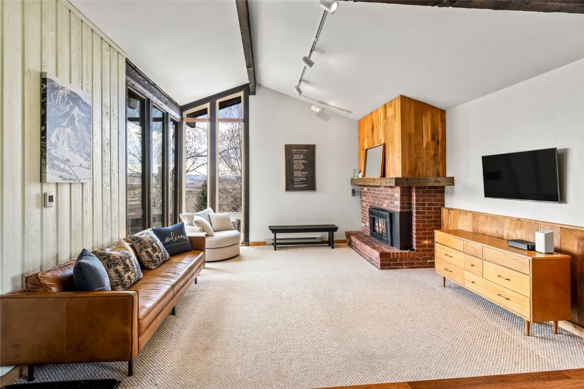 2560 Longthong ROAD 7