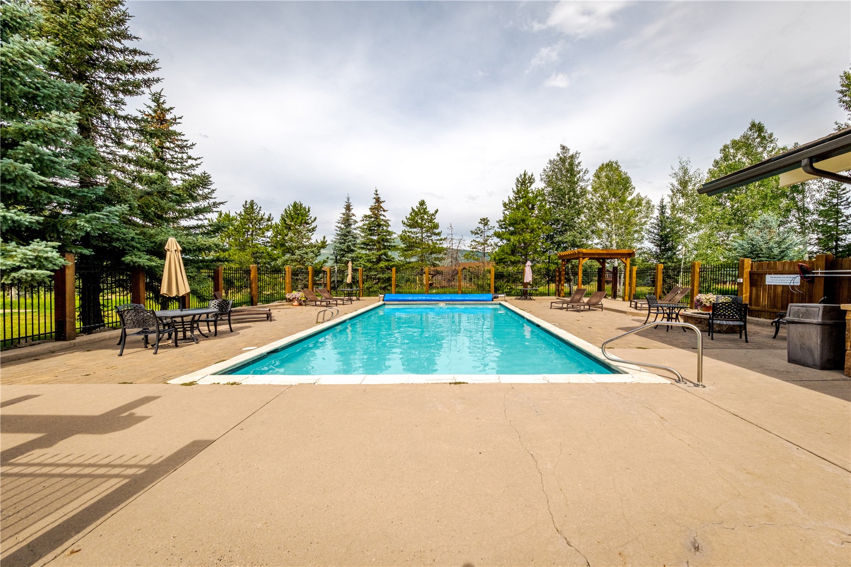 1945 Cornice ROAD 2221