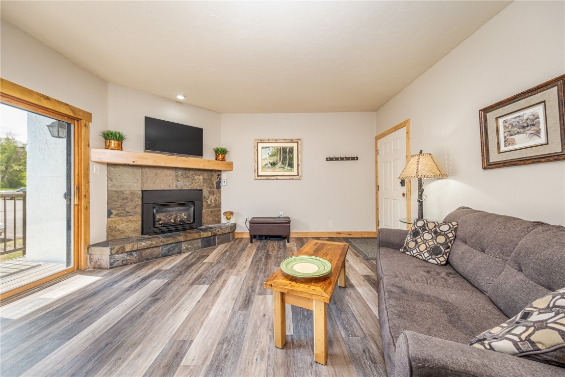 1945 Cornice ROAD 2221